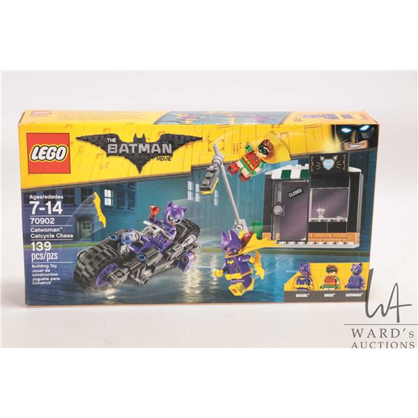 Lego "The Batman Movie" set no. 70902 Catwoman Catcycle Chase, new in factory sealed box