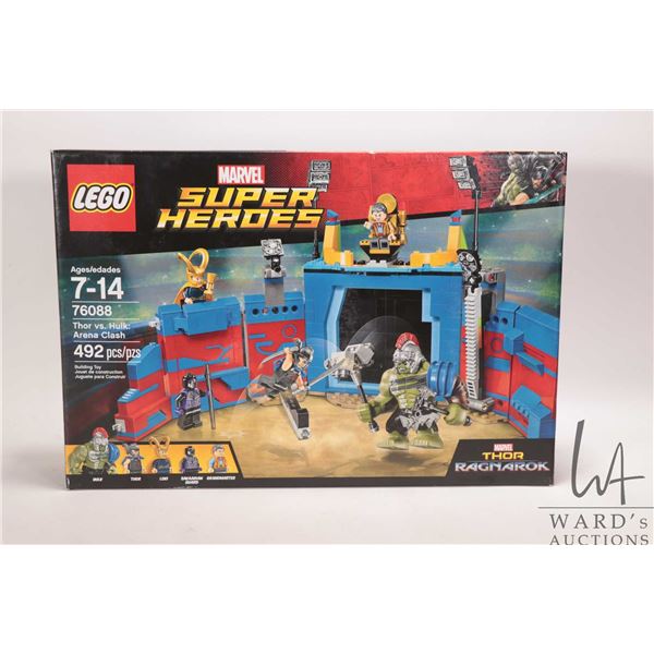 Lego "Marvels Super Heroes", set no. 76088 Thor vs Hulk: Arena Clash, new in factory sealed box