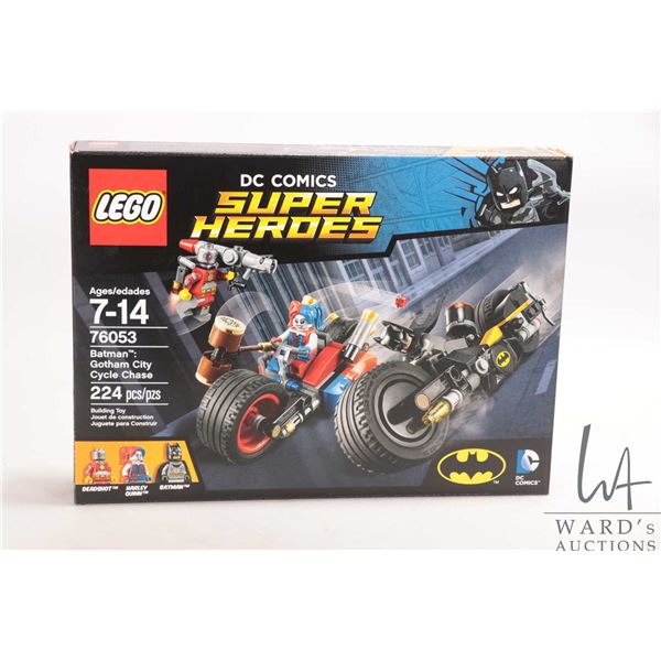 Lego "DC Comics Super Heroes" set no. 76053 Batman: Gotham City Cycle Chase, new in factory sealed b