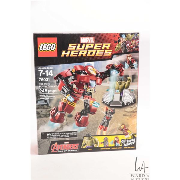 Lego "Marvel Super Heroes" set no. 76031 The Hulk Buster Smash, new in factory sealed box