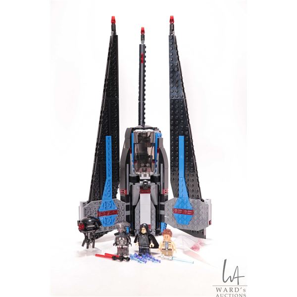 Lego "Star Wars" no. 75185 Star Wars Tracker Building Kit, pre-built, appears complete, near complet