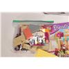 Image 2 : Lego "Friends" no. 41006 Downtown Bakery, two bags of pieces plus bases, manual, original box, note 