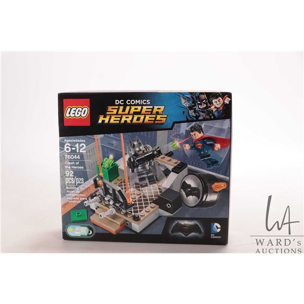 Lego "DC Super Heroes" no. 76044 Clash of the Heroes, new in factory sealed box