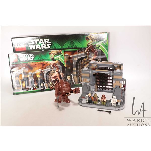 Lego 'Star Wars" no. 75005 Rancor Pit pre-built kit with manual and Minifigures, no box. Appears com