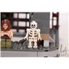 Image 4 : Lego 'Star Wars" no. 75005 Rancor Pit pre-built kit with manual and Minifigures, no box. Appears com