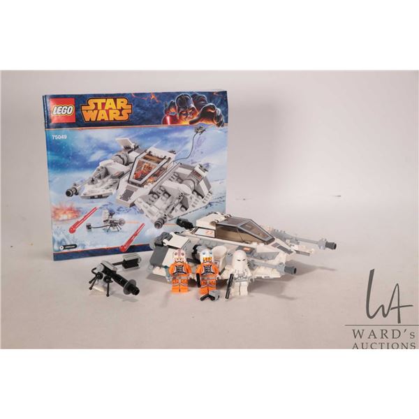 Lego "Star Wars" no. 75049 Snowspeeder, appears complete including figures