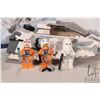 Image 3 : Lego "Star Wars" no. 75049 Snowspeeder, appears complete including figures