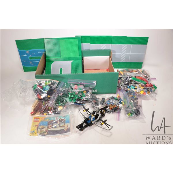 Large box of assorted Lego including bases, some kits or partial kits etc.