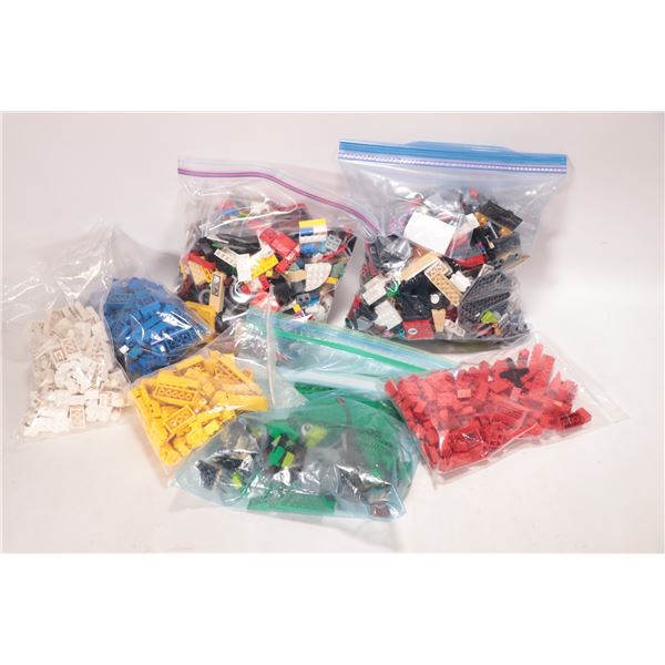 Large box of assorted Lego including Minifigures etc.