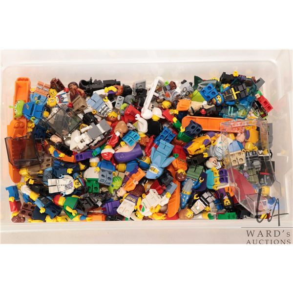 Large selection of Lego Minifigures and accessories including Wizard, Sheriff Not-a-robot, Two-face 