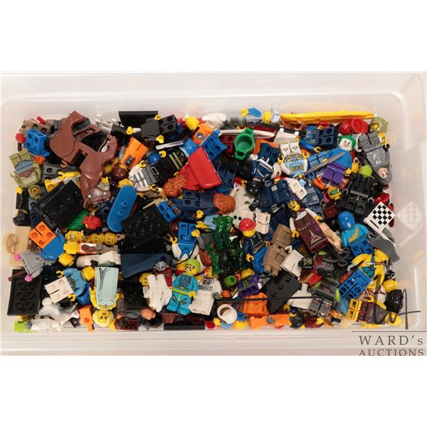 Large selection of Lego Minifigures and accessories including Hollywood Starlet, Roman Commander and