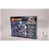 Image 5 : Lego Systems "Star Wars" no. 7130 Snowspeeder. Pre-built kit, includes box, manual and Minifigures. 