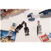 Image 4 : Two "Star Wars" kits including no. 8015 Assassin Droids Battle Pack and no. 7929 "The Battle of Nabo