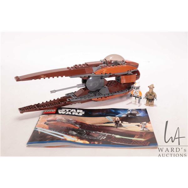 Lego "Star Wars" no. 7959 Geonosian Starfighter pre-built kit with manual, two figures, no box. Comp