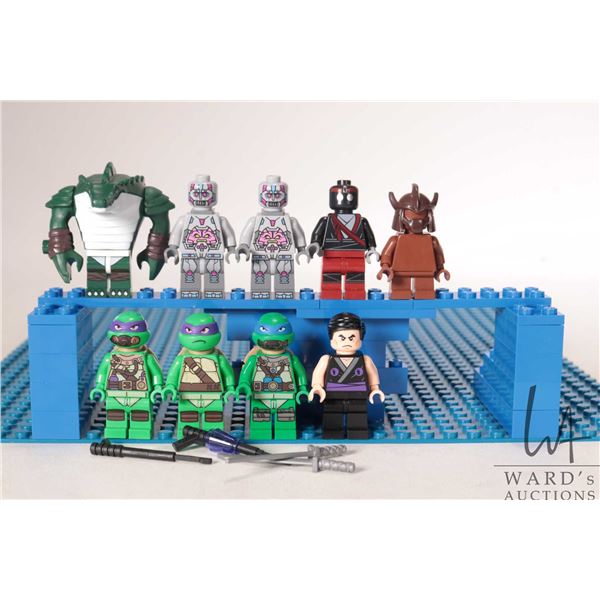 Lego "Teenage Mutant Ninja Turtles" Minifigures including Leatherhead, Flashback Shredder, Foot sold