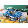 Image 3 : Selection of Lego pre-built kits and parts including no. 31007 Power Mech, no. 6913 Blue Roadster, L