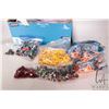 Image 3 : Box of assorted Lego bricks, Minifigures, accessories and bases