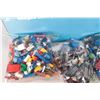 Image 2 : Box of assorted Lego bricks, Minifigures, accessories and bases