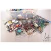 Image 2 : Large selection of Lego building bricks