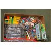 Image 3 : Two boxes and two base of Duplo building bricks