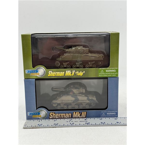 Die-cast Dragon Armor Sherman Tulip German 1945 Tank & Die-cast Sherman Armored Briage Sicily 1943 1
