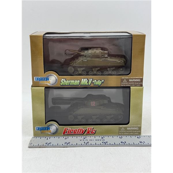 Die-cast Dragon Armor Sherman Tulip Germany 1945 Tank & Die-cast Dragon Armor Firefly France 1944 1: