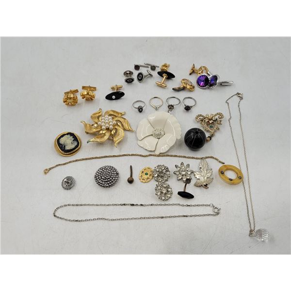 Lot of Assorted VTG Jewelry w/ Brooches, Rings, Cufflinks, & More
