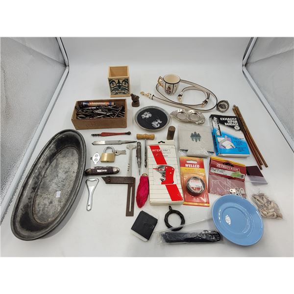 VTG Variety Lot w/ Tools, Bread Tray, & More