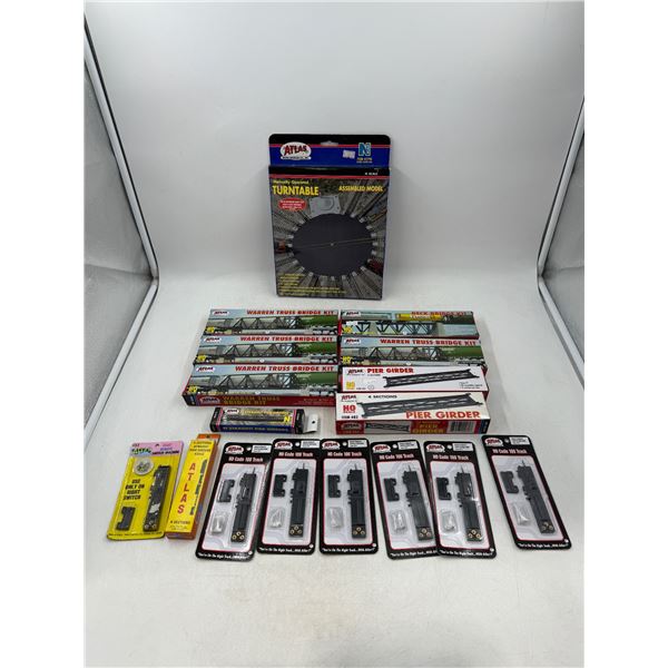 Model Railroad Accessories w/ Bridges, Turntable, & More