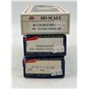 Image 2 : 3 HO Scale Model Train Kits (Overton Baggage, Boxcar, & Single Hi-Cube)