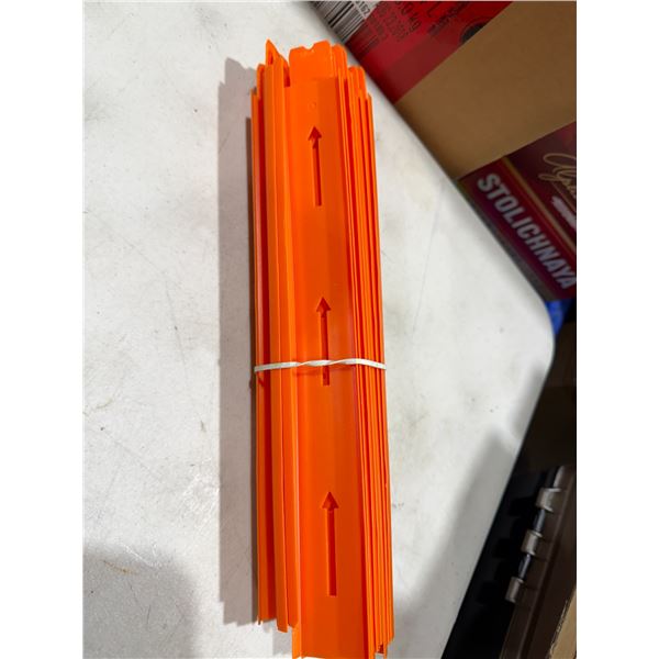 Hot wheels tracks