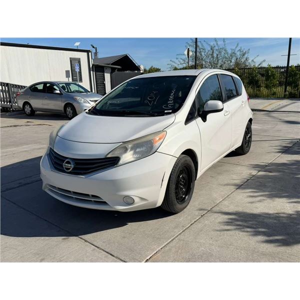 NISS VERSA 2014 O/S T-DON