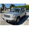 Image 1 : JEEP  PATRIOT 2012 SALV T/DONATION