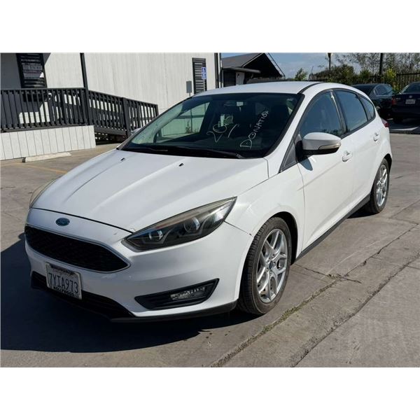 FORD  FOCUS 2015 SALV T/DONATION