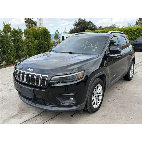 JEEP  CHEROKEE 2019 O/S TITLE 2 DAYS