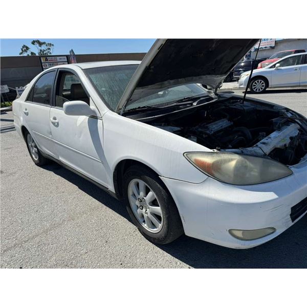 TOYT CAMRY 2004 SALV-T-TMU