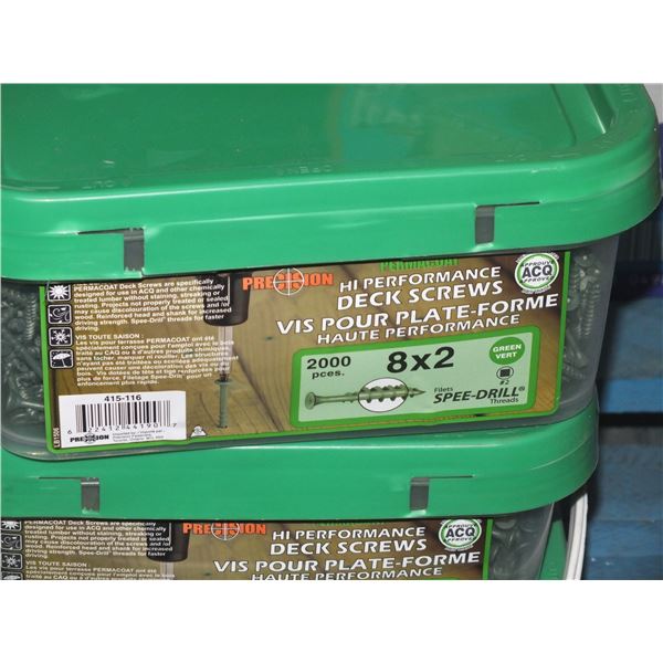 1 Tub Of 8x2 Deck Screws