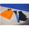 Image 1 : Toque / Gloves / Ice Scraper