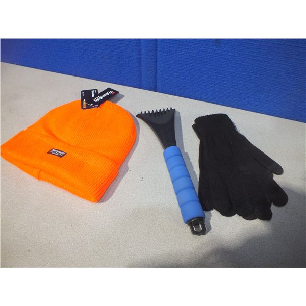 Toque / Gloves / Ice Scraper