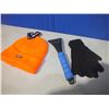 Image 1 : Toque / Gloves / Ice Scraper