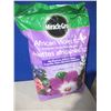 Image 1 : Two 8.8 L Bags Of Miracle Gro African Violet Potting Mix