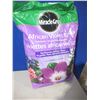 Image 1 : Two 8.8 L Bags Of Miracle Gro African Violet Potting Mix