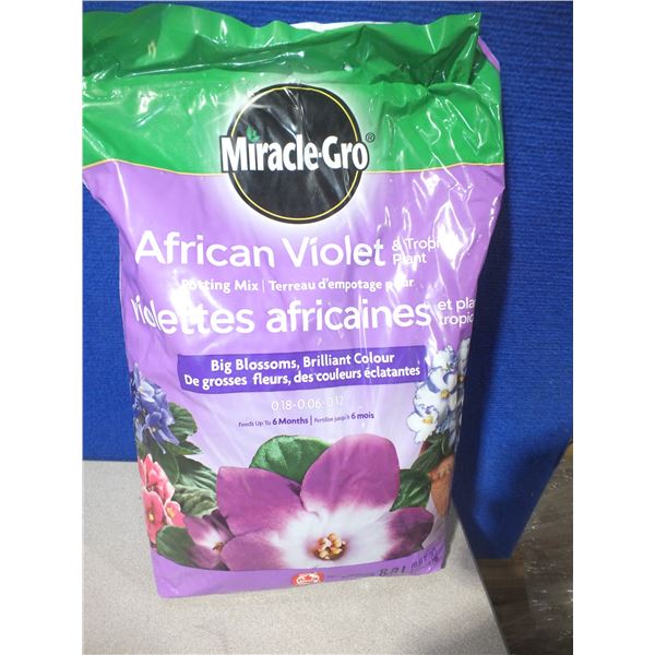 Two 8.8 L Bags Of Miracle Gro African Violet Potting Mix