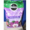 Image 1 : Two 8.8 L Bags Of Miracle Gro African Violet Potting Mix