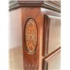 Image 10 : FARMHOUSE STEP-BACK CUPBOARD