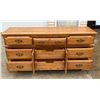 Image 2 : COCHRANE FURNITURE COMPANY OAK 9-DRAWER DRESSER (SIMILAR TO DRESSER IN LOT 11)