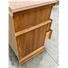 Image 8 : COCHRANE FURNITURE COMPANY OAK 9-DRAWER DRESSER (SIMILAR TO DRESSER IN LOT 11)
