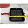 Image 4 : ENAMELED CAST IRON SQUARE GRILL PANS, LOT OF 2