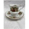 Image 13 : VINTAGE TEACUPS AND SAUCERS