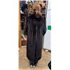 Image 4 : VINTAGE, FULL-LENGTH BROWN RANCH MINK FUR COAT